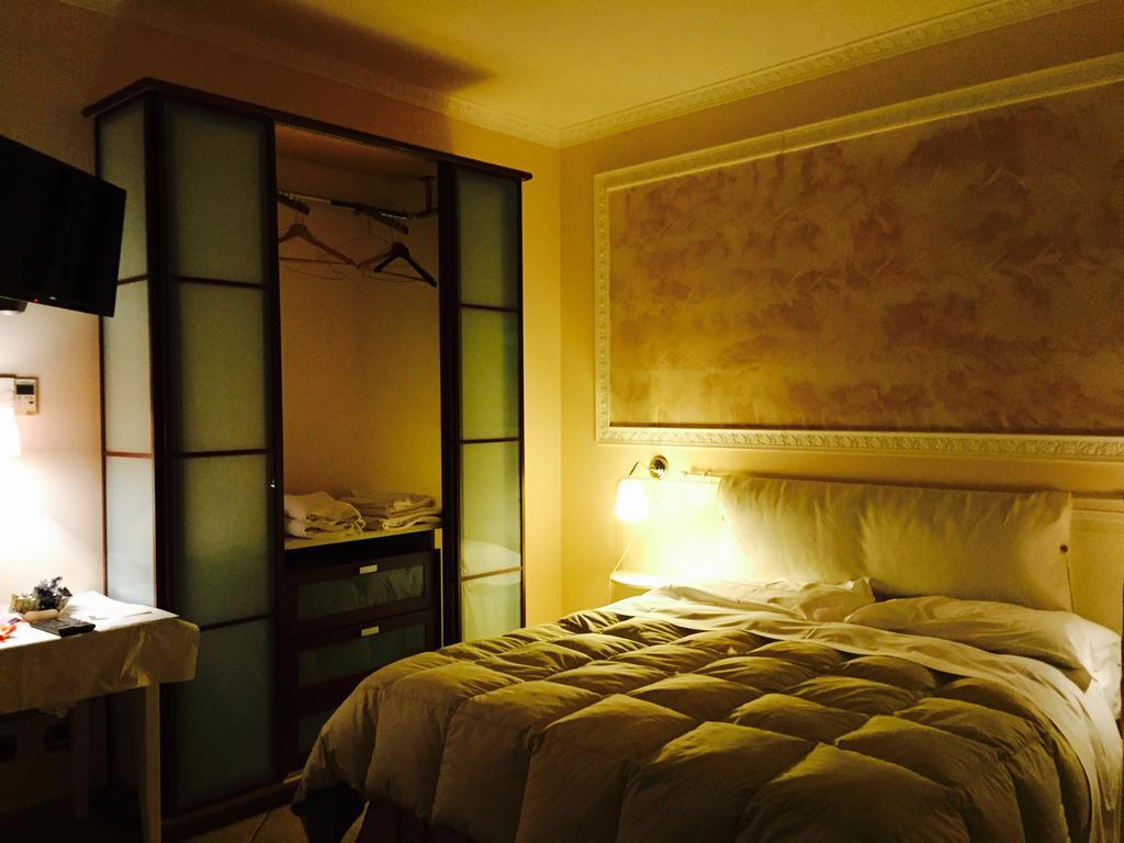 Hotel Martin ヴォルピャーノ エクステリア 写真